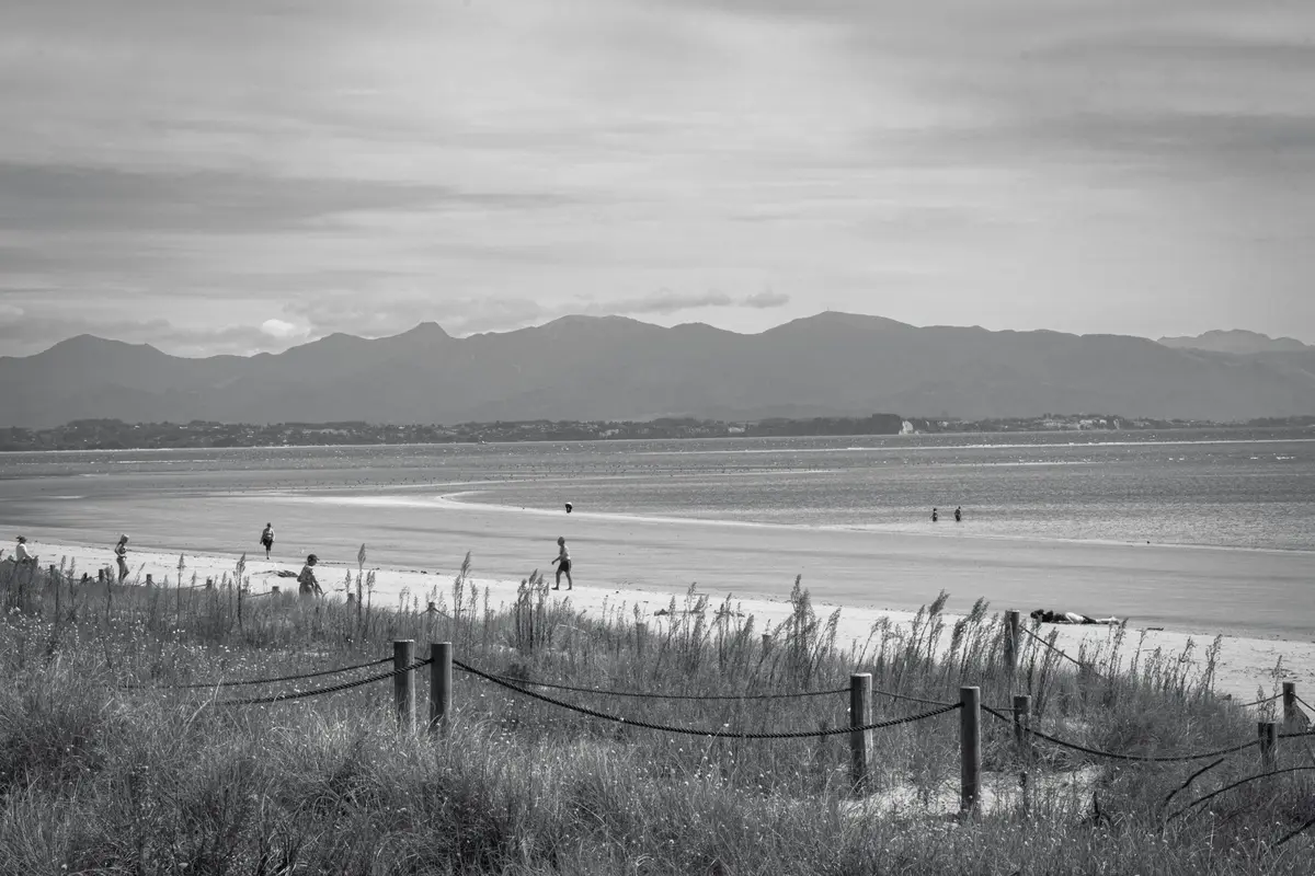 Tahunanui Beach in Nelson, in black and white