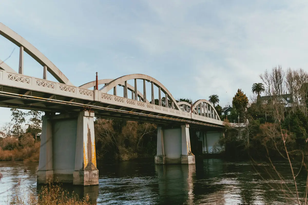 Bridge over the Waikato River in Hamilton
