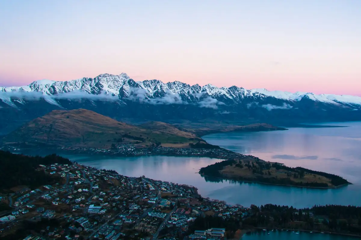 Queenstown at sunset with Lake Wakatipu and the mountains